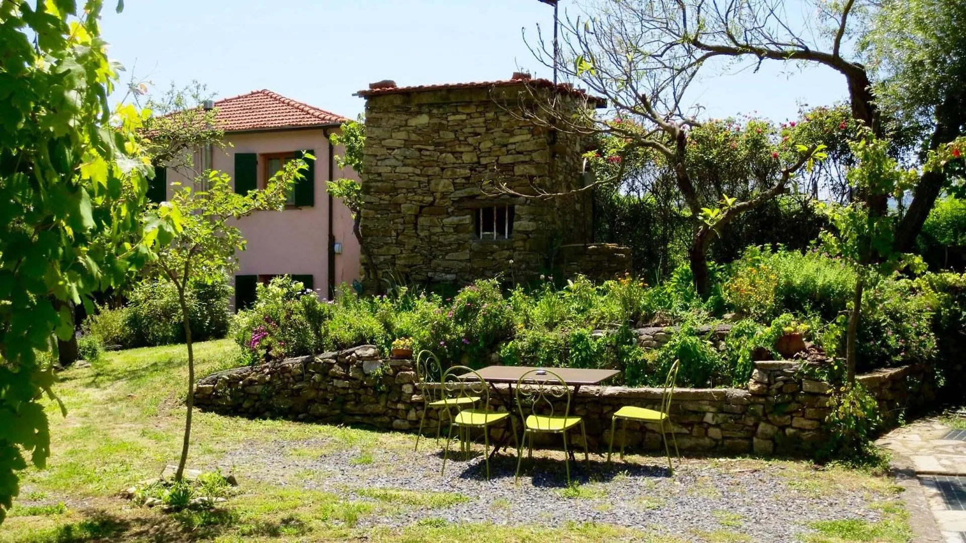 Country House With Big Garden Gazzelli Apartment