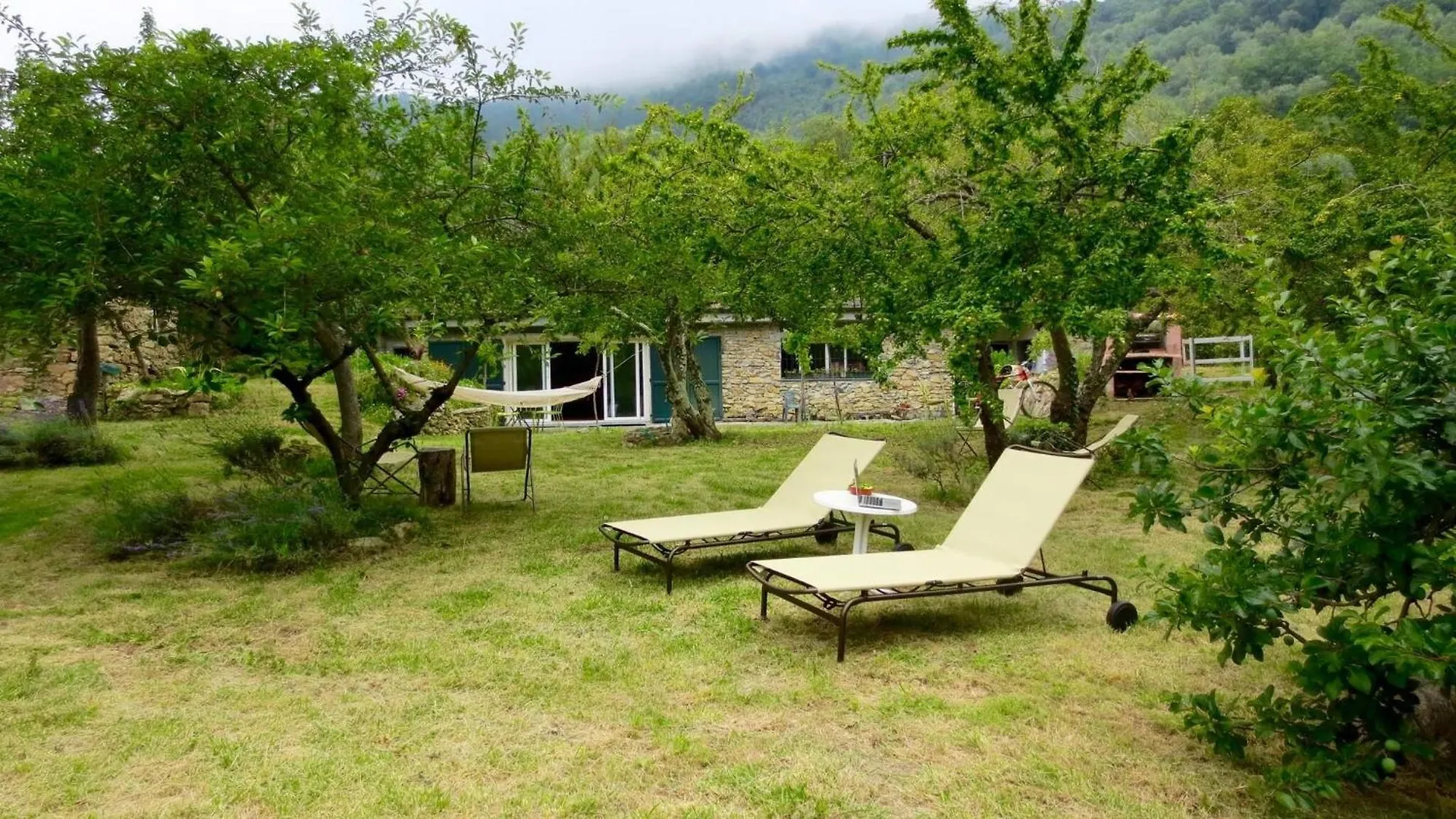 Apartment Country House With Big Garden Gazzelli Italy